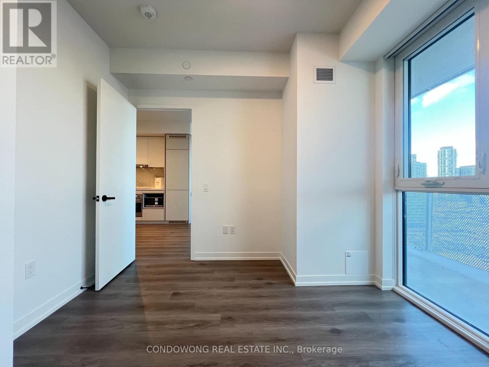 2607 - 28 Interchange Way, Vaughan, Ontario  L4K 0P8 - Photo 5 - N12917472