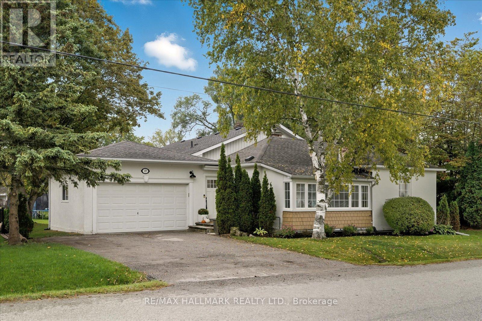 17 Mill Street, East Gwillimbury, Ontario  L0G 1M0 - Photo 2 - N12917478