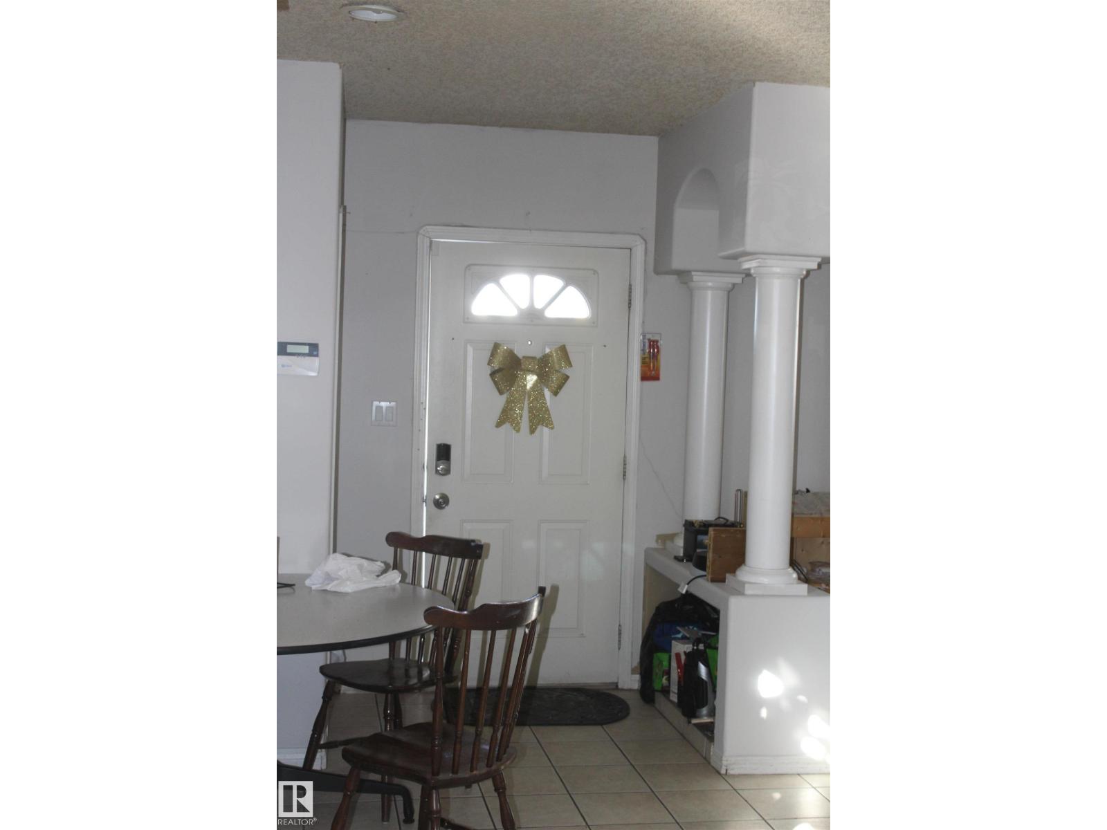 11927 96 St Nw, Edmonton, Alberta  T5J 2R4 - Photo 2 - E4478895