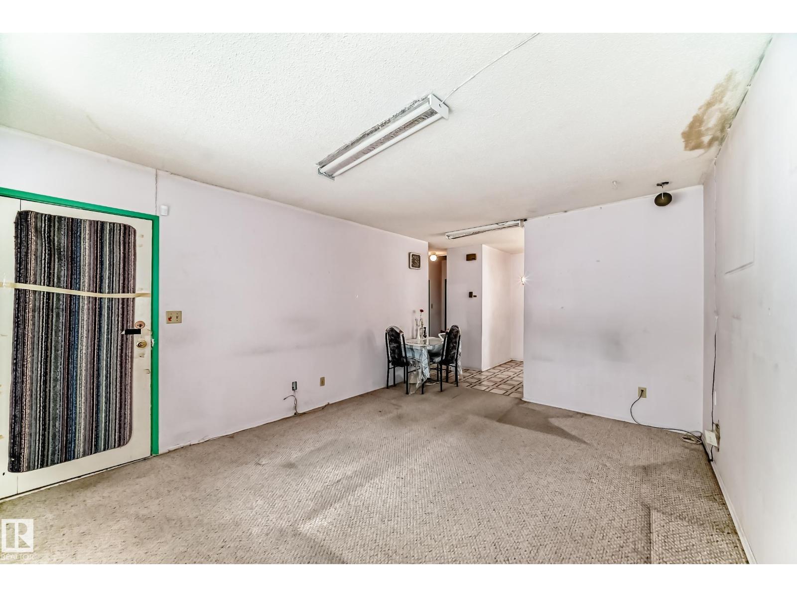 11239 97 St Nw, Edmonton, Alberta  T5G 1X2 - Photo 4 - E4478896