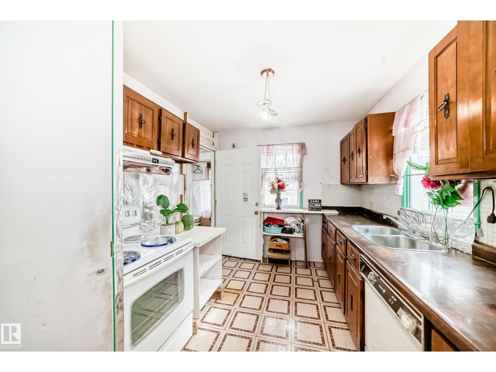 11239 97 St Nw, Edmonton, Alberta  T5G 1X2 - Photo 8 - E4478896