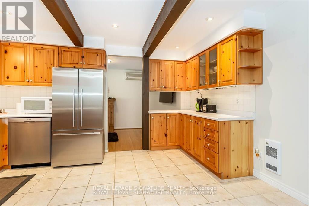 153 Ulster Drive, Oakville, Ontario  L6L 3P3 - Photo 10 - W12917470