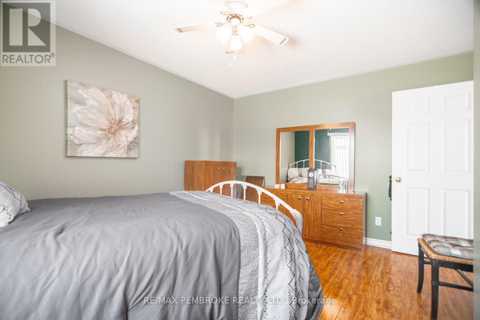 529 Angus Campbell Drive, Pembroke, Ontario  K8A 8K5 - Photo 18 - X12916090