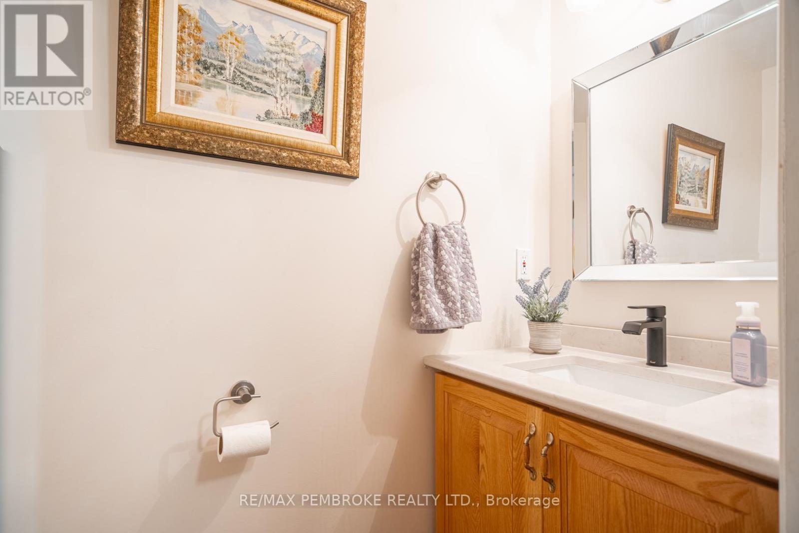 529 Angus Campbell Drive, Pembroke, Ontario  K8A 8K5 - Photo 25 - X12916090