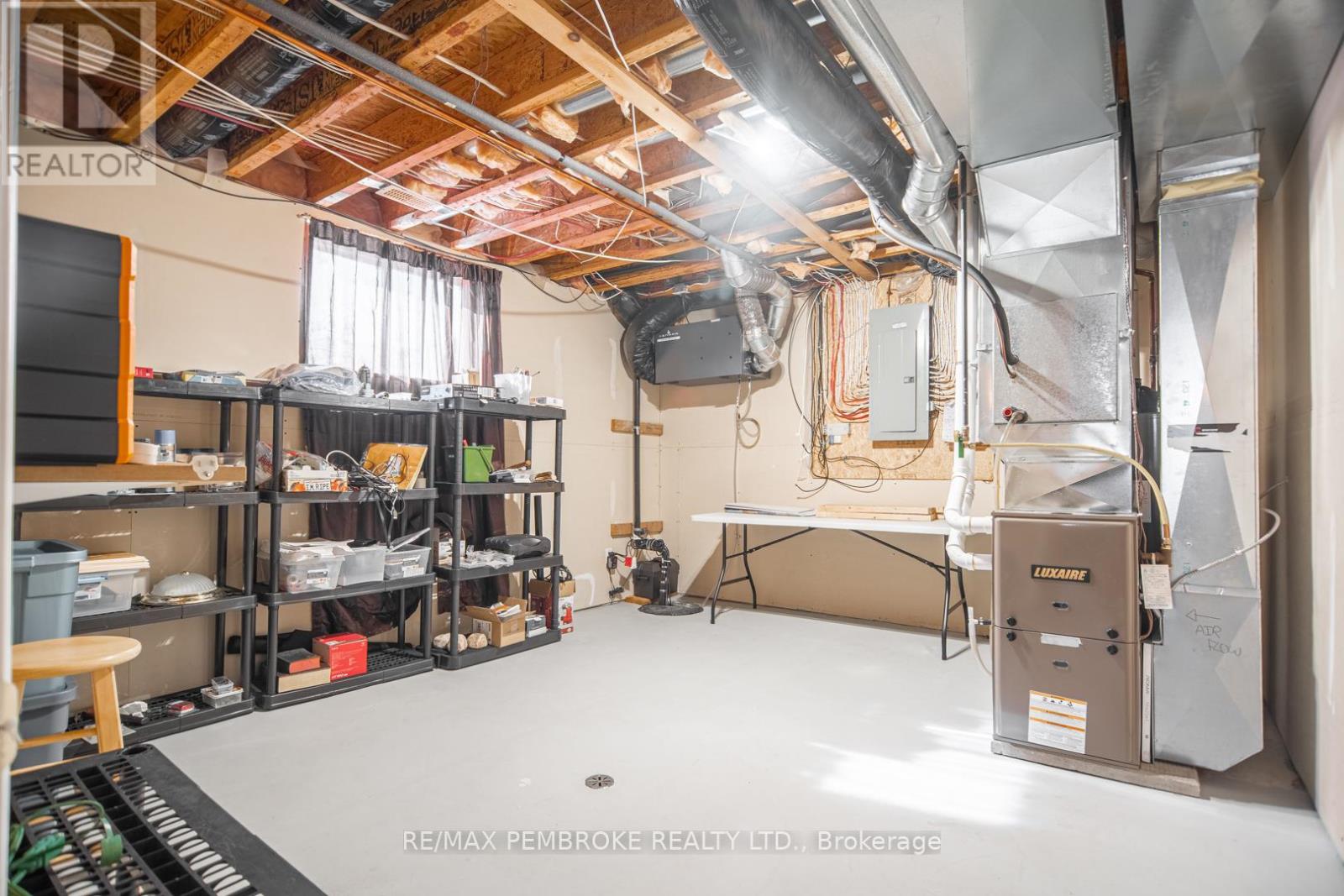 529 Angus Campbell Drive, Pembroke, Ontario  K8A 8K5 - Photo 37 - X12916090