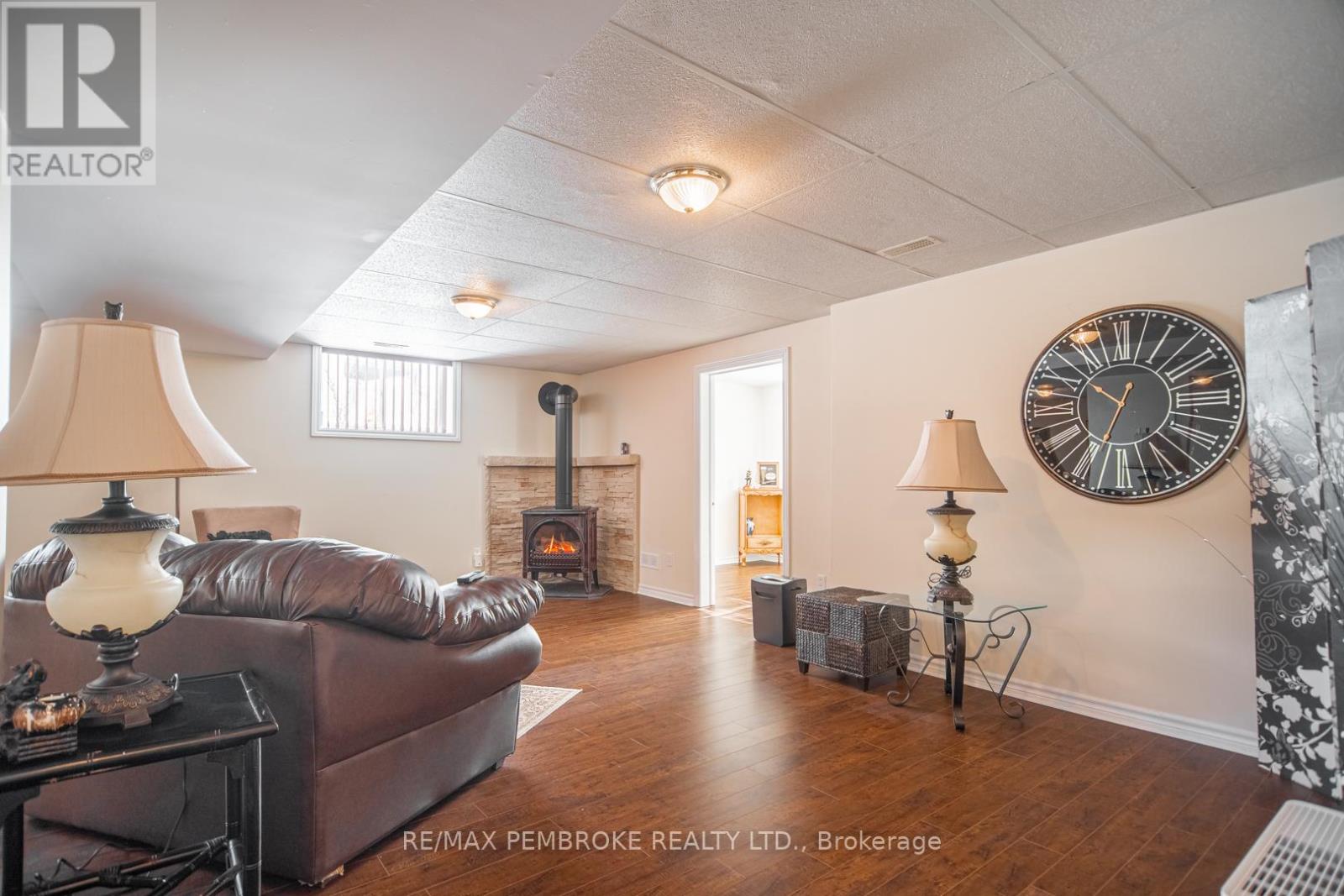 529 Angus Campbell Drive, Pembroke, Ontario  K8A 8K5 - Photo 33 - X12916090