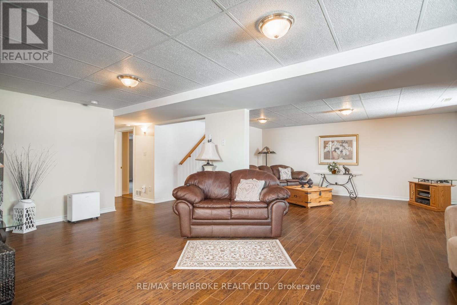 529 Angus Campbell Drive, Pembroke, Ontario  K8A 8K5 - Photo 34 - X12916090