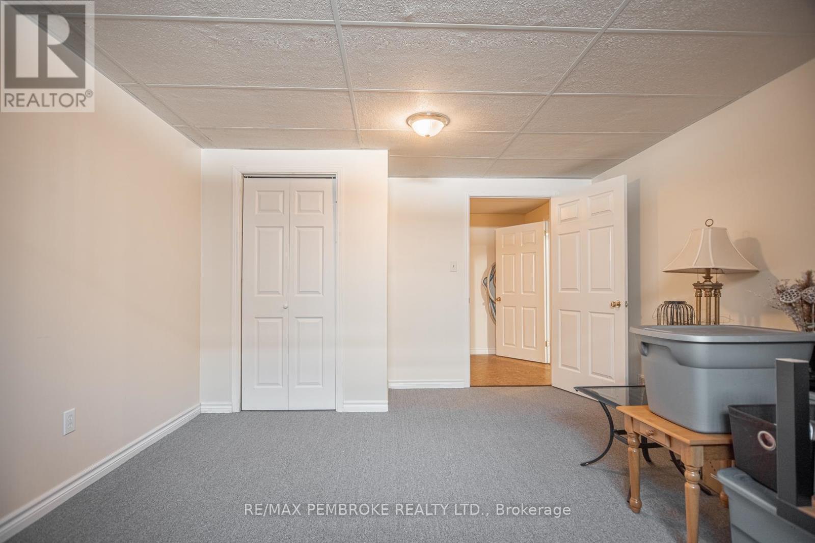 529 Angus Campbell Drive, Pembroke, Ontario  K8A 8K5 - Photo 42 - X12916090