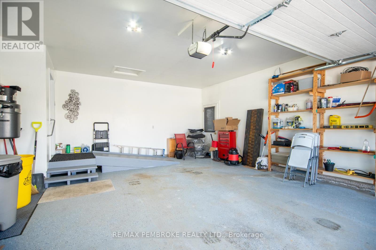 529 Angus Campbell Drive, Pembroke, Ontario  K8A 8K5 - Photo 43 - X12916090