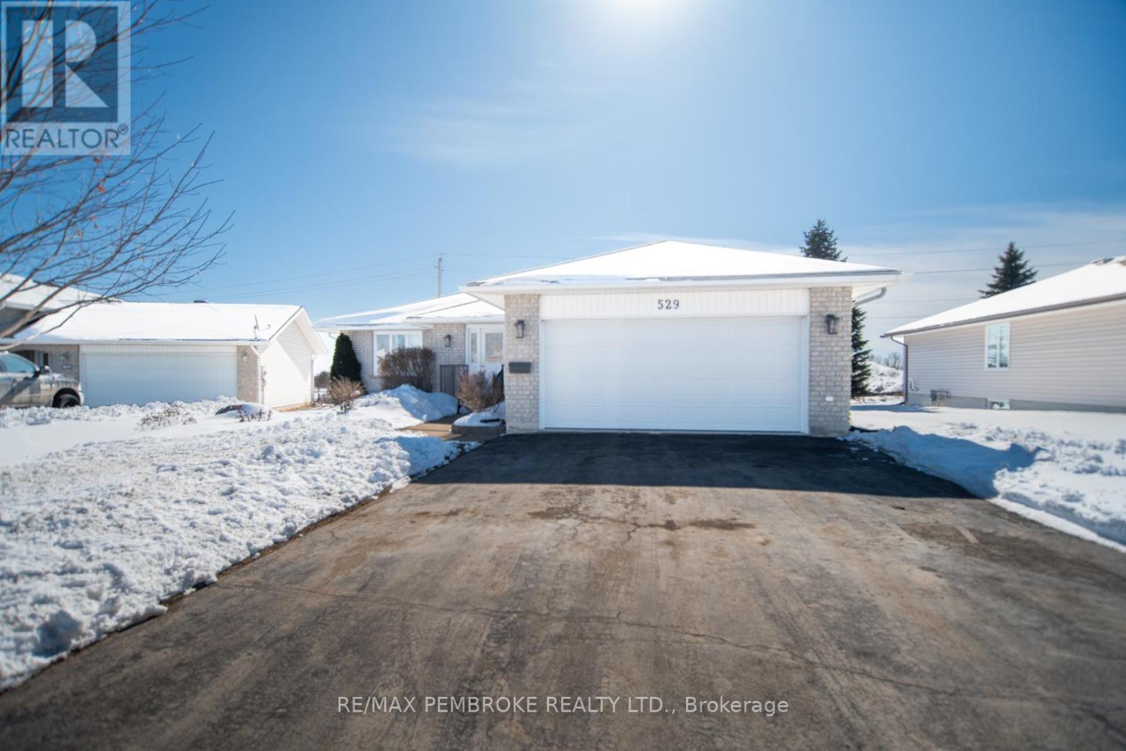 529 Angus Campbell Drive, Pembroke, Ontario  K8A 8K5 - Photo 49 - X12916090