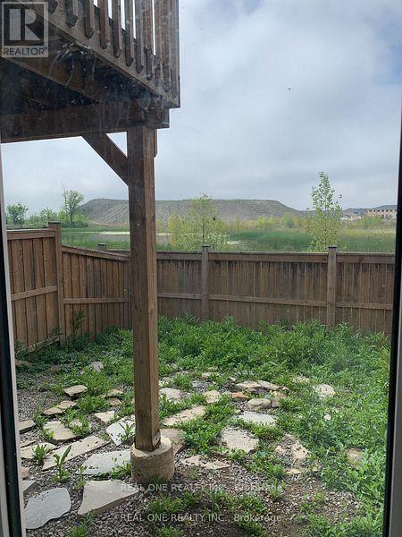 51 Mayland Trail, Hamilton, Ontario  L8J 0G4 - Photo 14 - X12917476