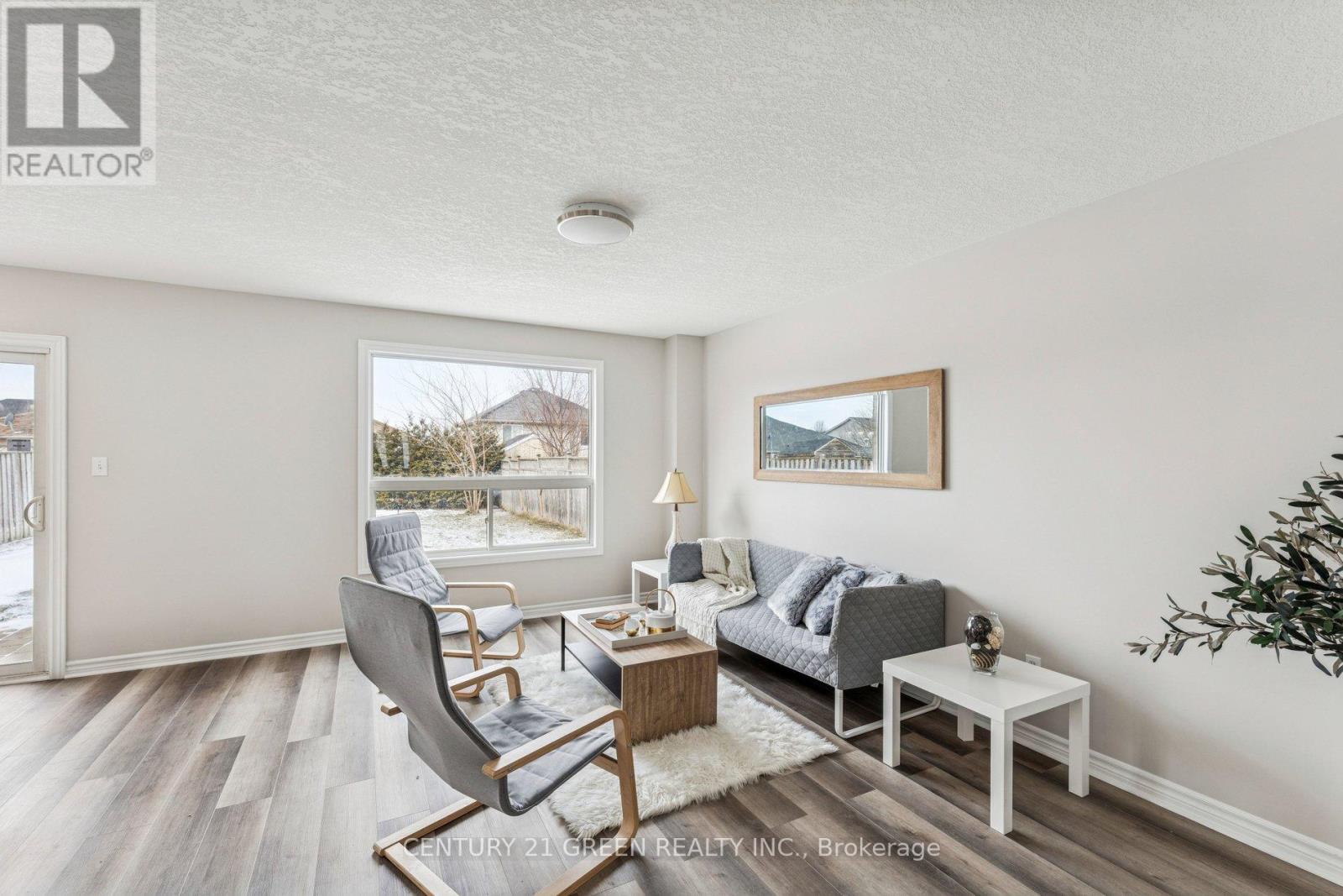 81 Penhale Avenue, St. Thomas, Ontario  N5R 6M3 - Photo 10 - X12917488