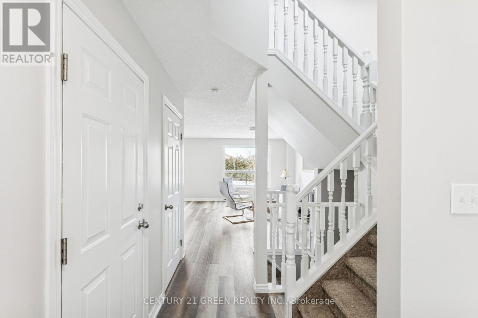 81 Penhale Avenue, St. Thomas, Ontario  N5R 6M3 - Photo 8 - X12917488