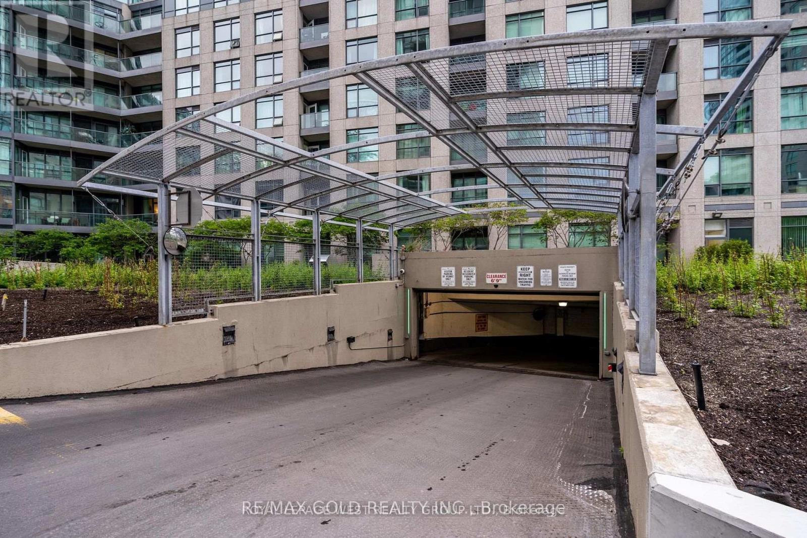 1211 - 219 Fort York Boulevard, Toronto, Ontario  M5V 1B1 - Photo 5 - C12913286