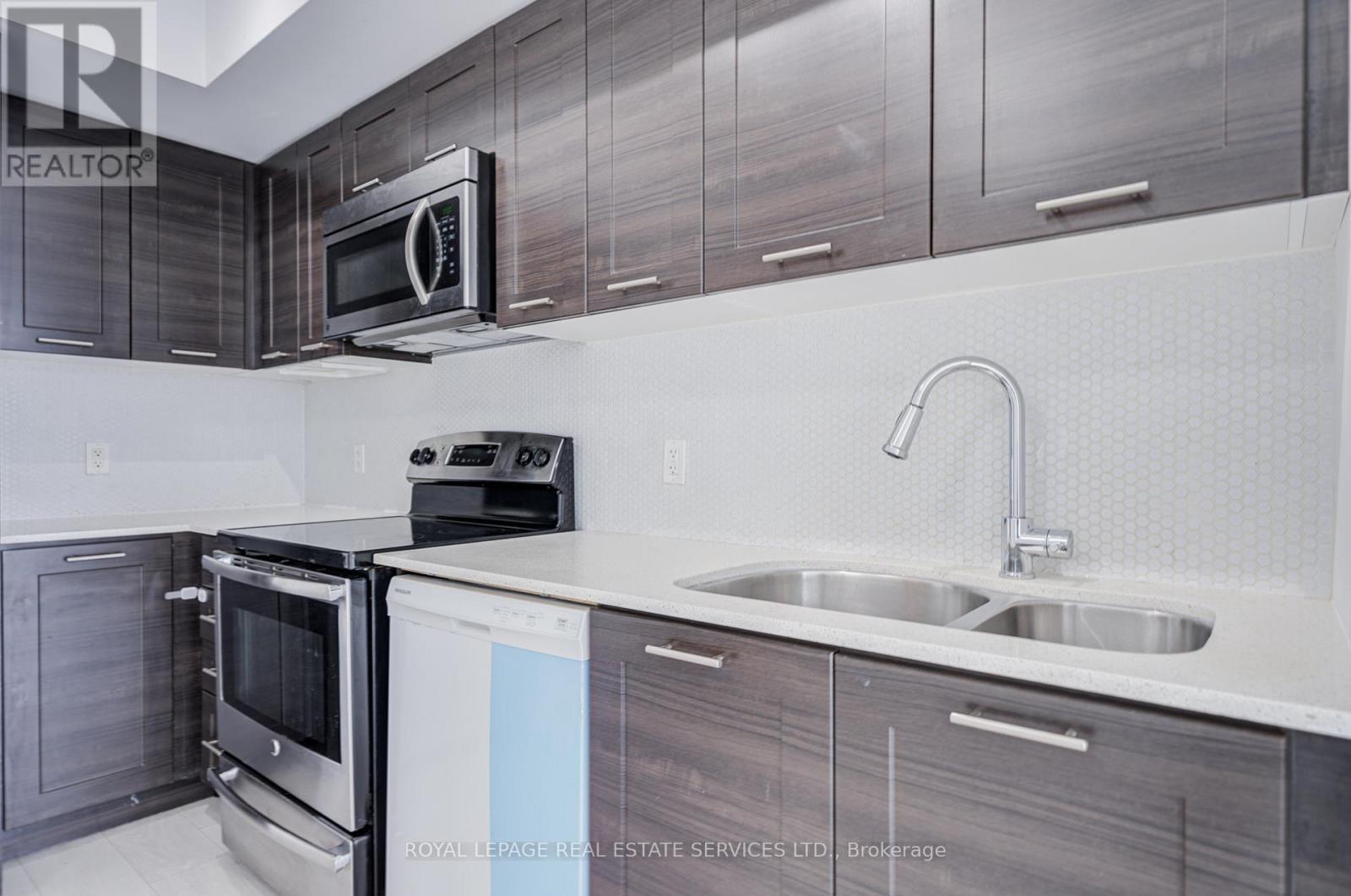 1802 - 2200 Lake Shore Boulevard W, Toronto, Ontario  M8V 1A4 - Photo 14 - W12784954