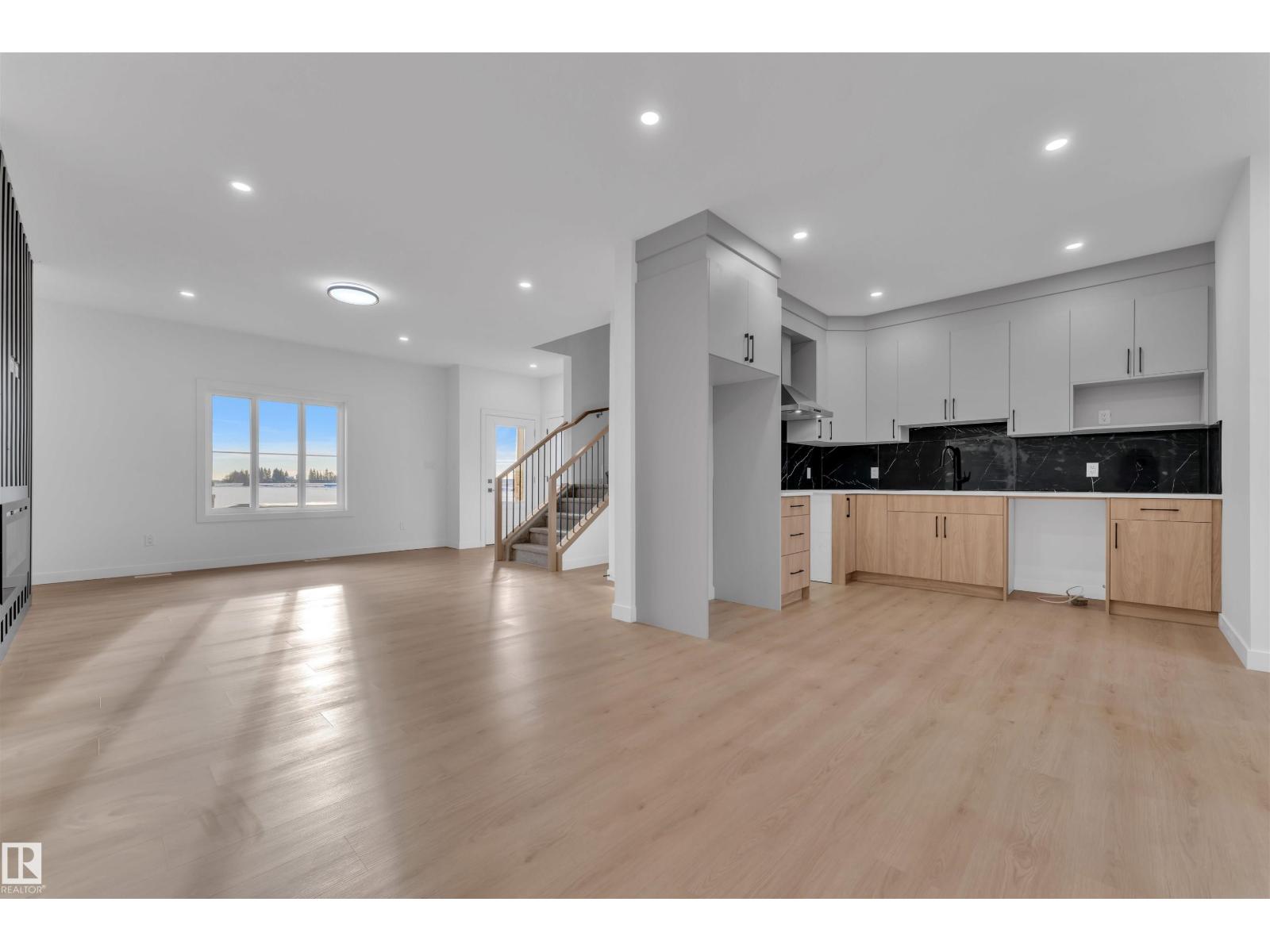 3608 39 Av, Beaumont, Alberta  T4X 2C5 - Photo 2 - E4478898