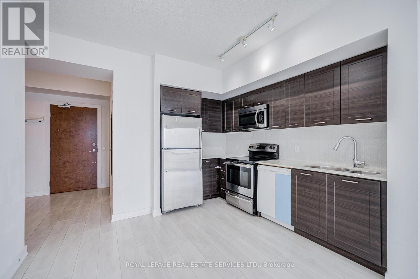 1802 - 2200 Lake Shore Boulevard W, Toronto, Ontario  M8V 1A4 - Photo 13 - W12784954