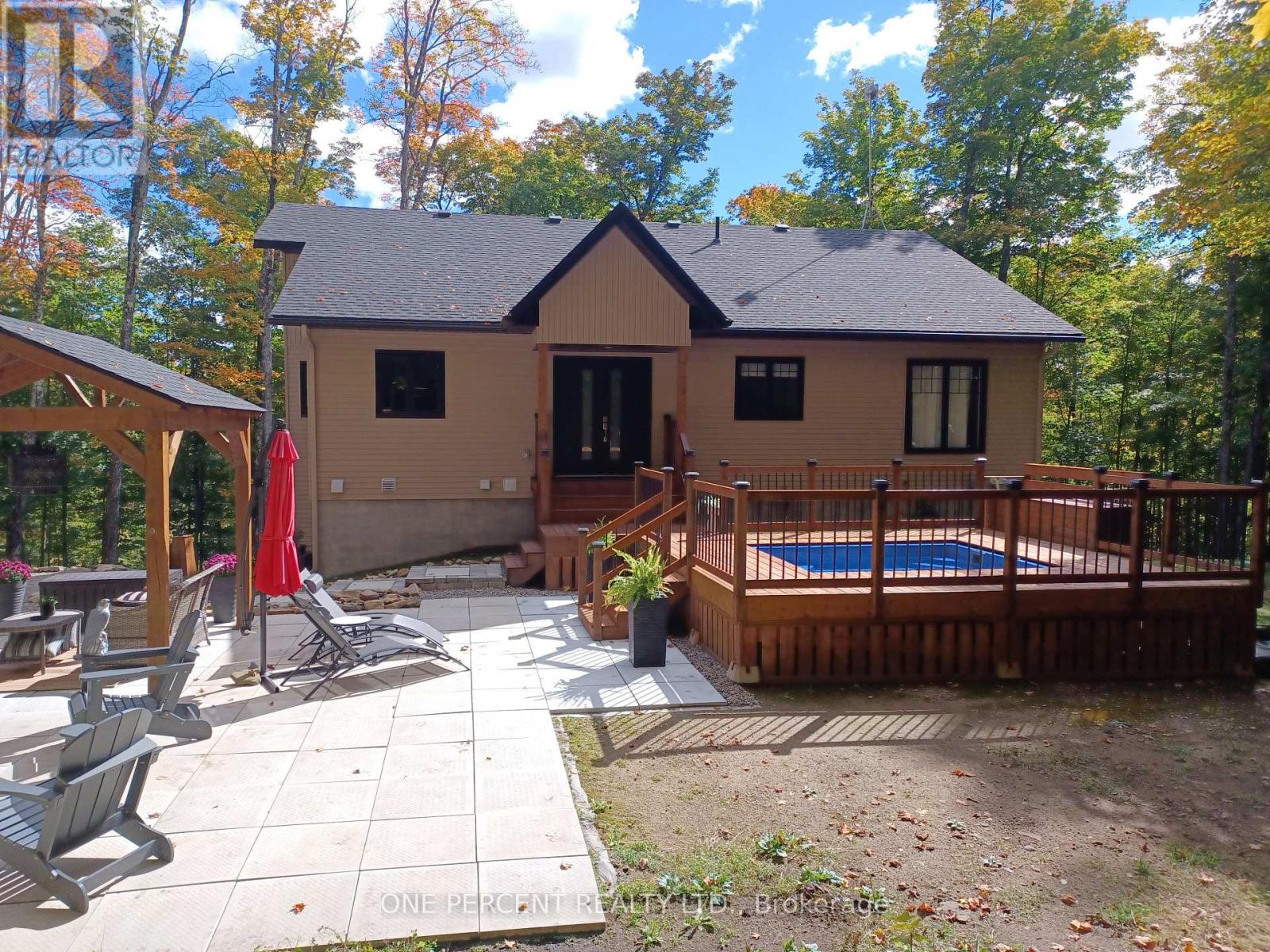 1333 Walker Lake Drive, Lake Of Bays (Sinclair), Ontario  P1H 2J6 - Photo 3 - X12917494