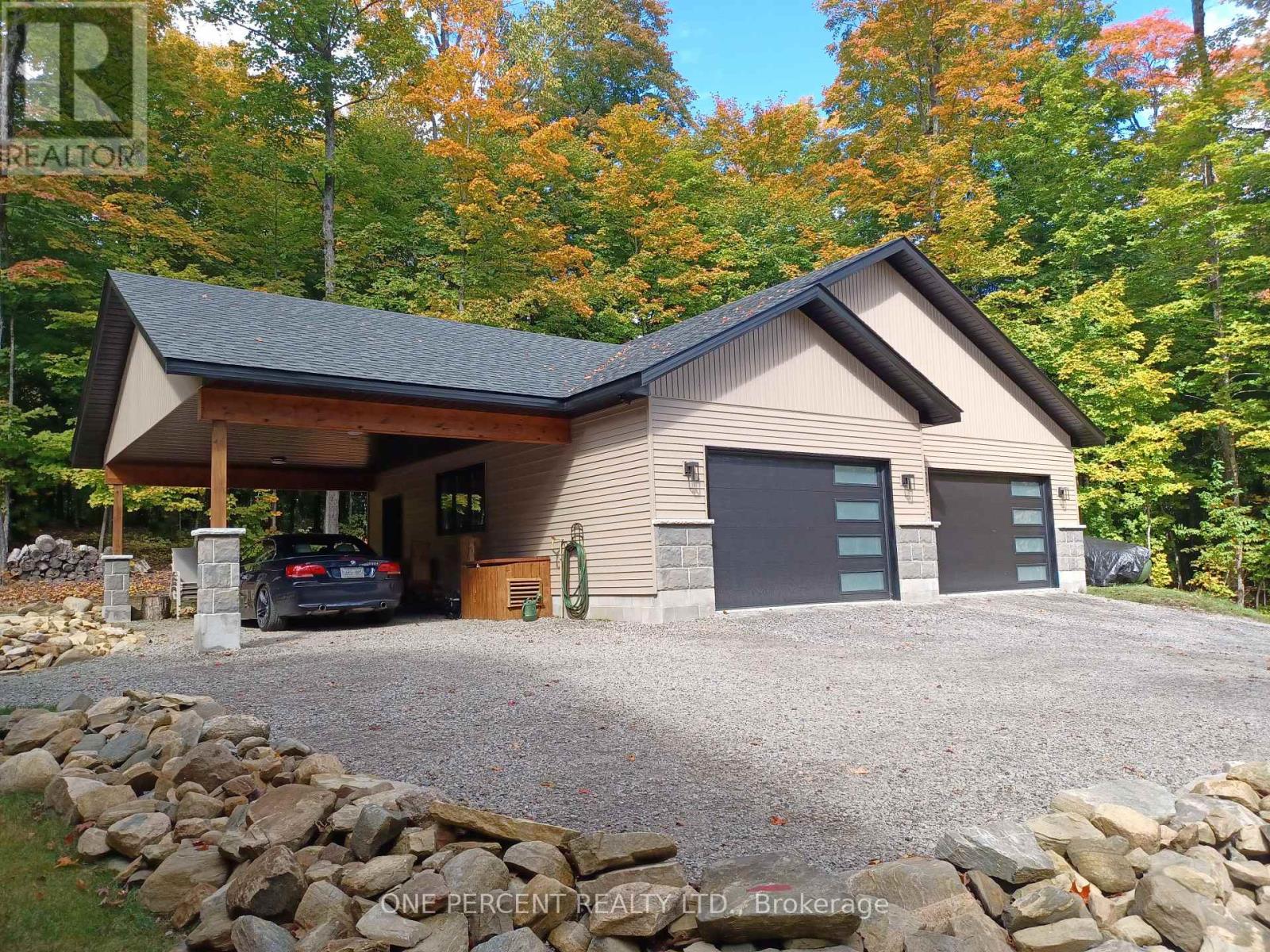 1333 Walker Lake Drive, Lake Of Bays (Sinclair), Ontario  P1H 2J6 - Photo 2 - X12917494