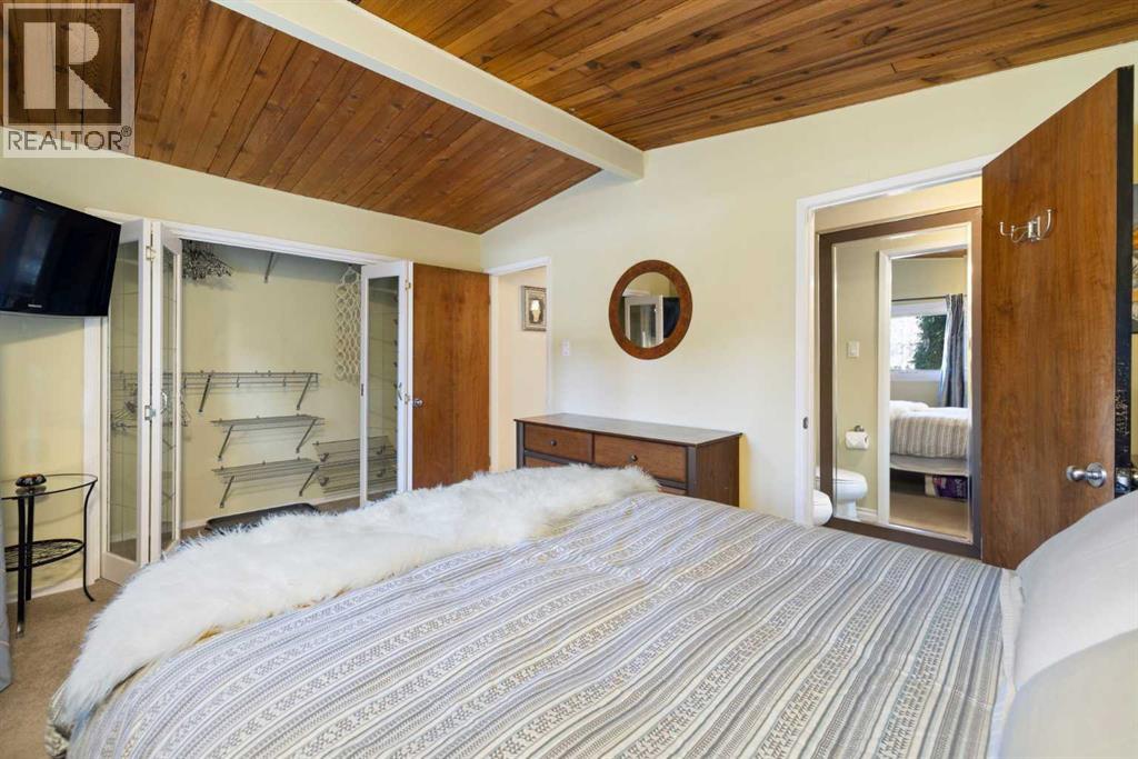 3511 Lakeside Crescent Sw, Calgary, Alberta  T3E 6A7 - Photo 19 - A2295574