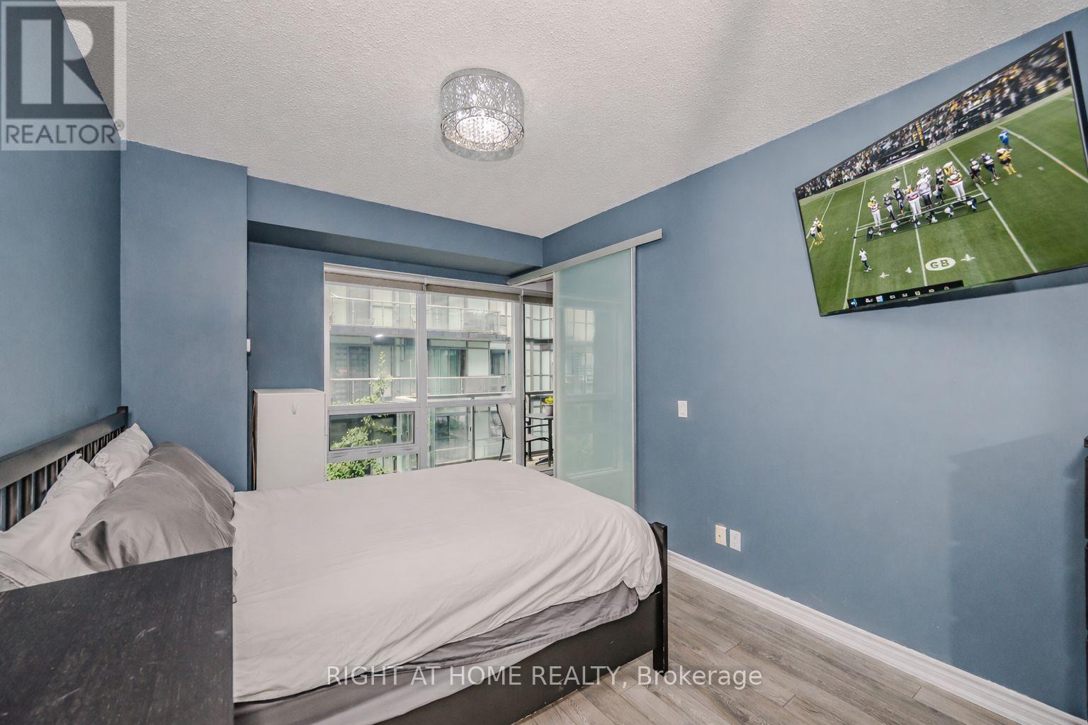 917 - 15 James Finlay Way, Toronto, Ontario  M3M 0B3 - Photo 12 - W12838410