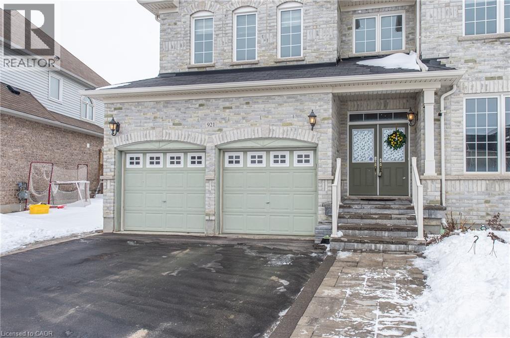921 Hideaway Court, Kitchener, Ontario  N2P 2Y7 - Photo 3 - 40814281