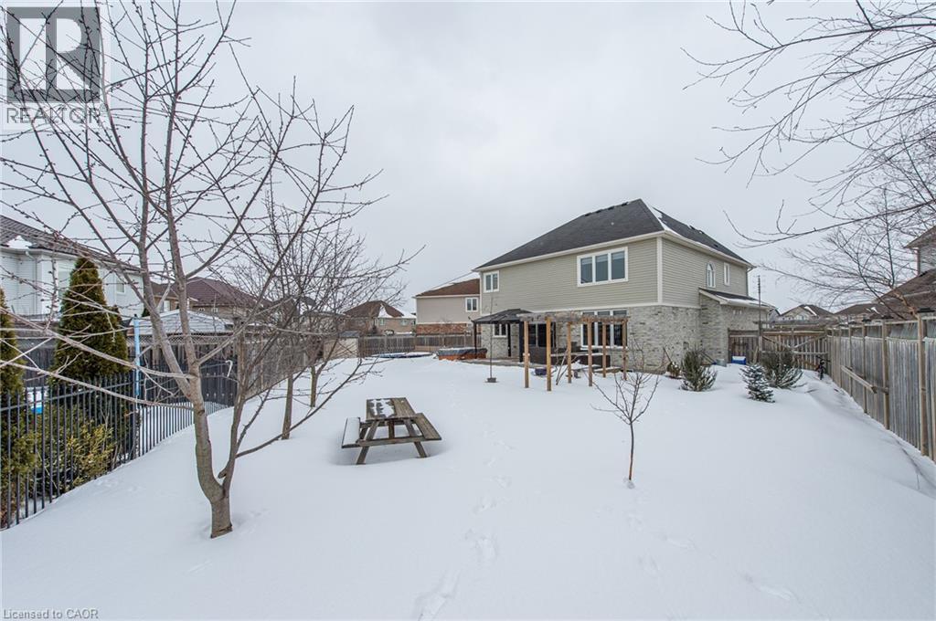 921 Hideaway Court, Kitchener, Ontario  N2P 2Y7 - Photo 32 - 40814281