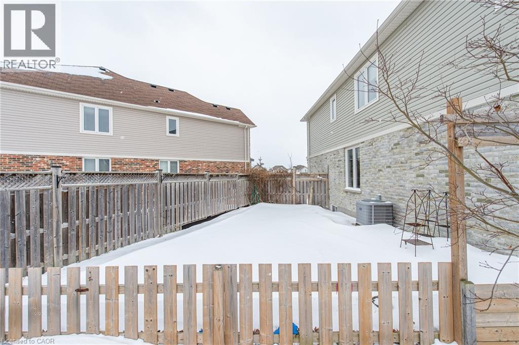 921 Hideaway Court, Kitchener, Ontario  N2P 2Y7 - Photo 35 - 40814281