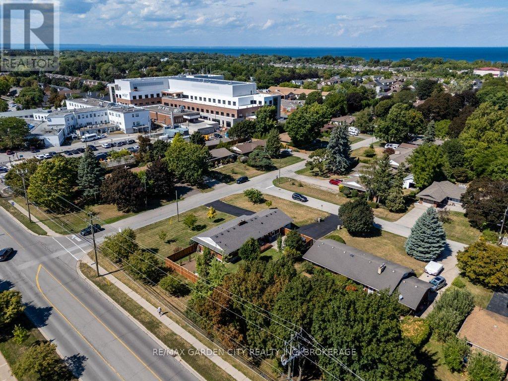 2 Lynnwood Avenue, Grimsby, Ontario  L3M 2X6 - Photo 28 - X12914270