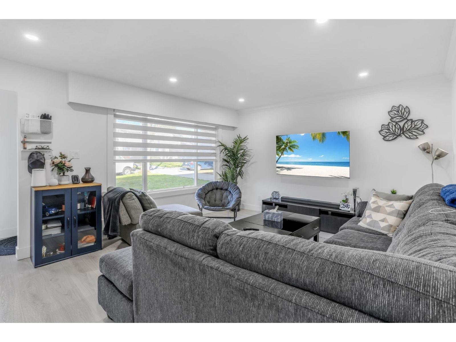 6257 Morgan Place, Surrey, British Columbia  V3S 5B9 - Photo 3 - R3102212