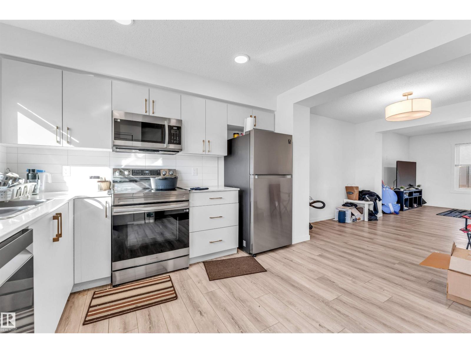 1106 Aster Bv Nw, Edmonton, Alberta  T6T 2V2 - Photo 4 - E4478900