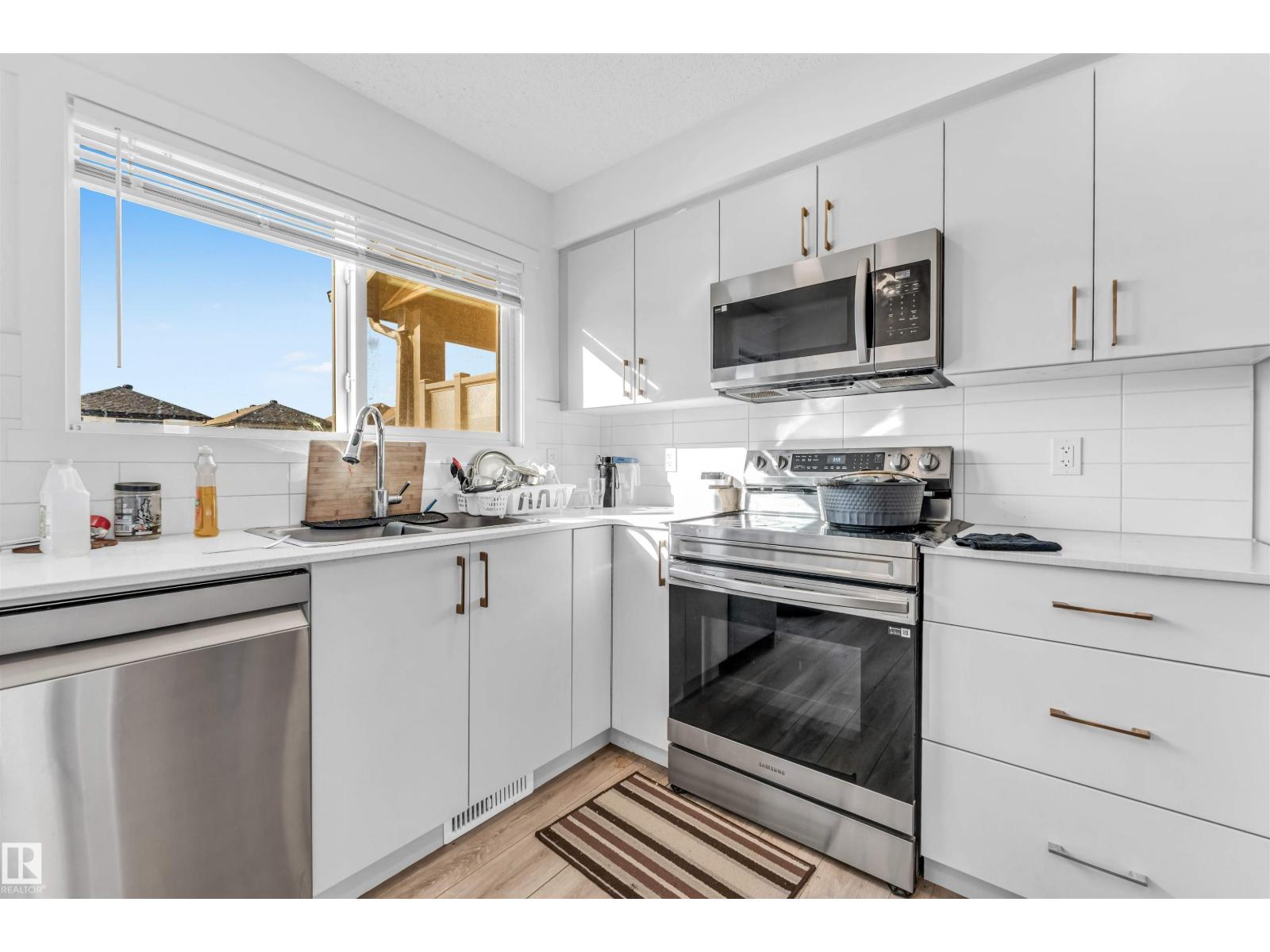 1106 Aster Bv Nw, Edmonton, Alberta  T6T 2V2 - Photo 5 - E4478900