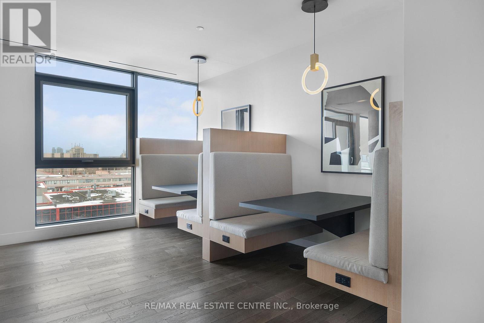 310 - 1000 Portage Parkway, Vaughan, Ontario  L4K 0L1 - Photo 13 - N12917508