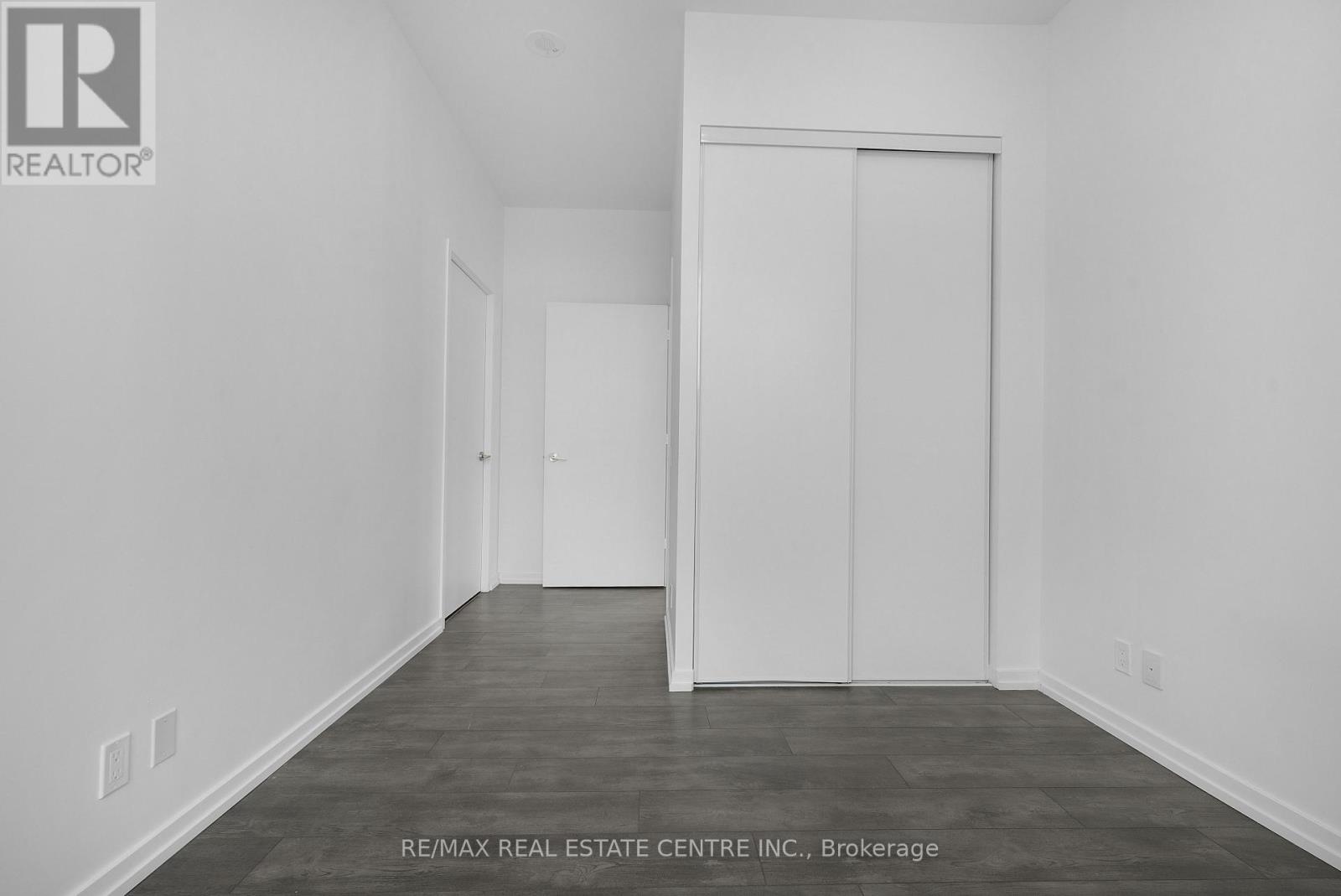 310 - 1000 Portage Parkway, Vaughan, Ontario  L4K 0L1 - Photo 26 - N12917508