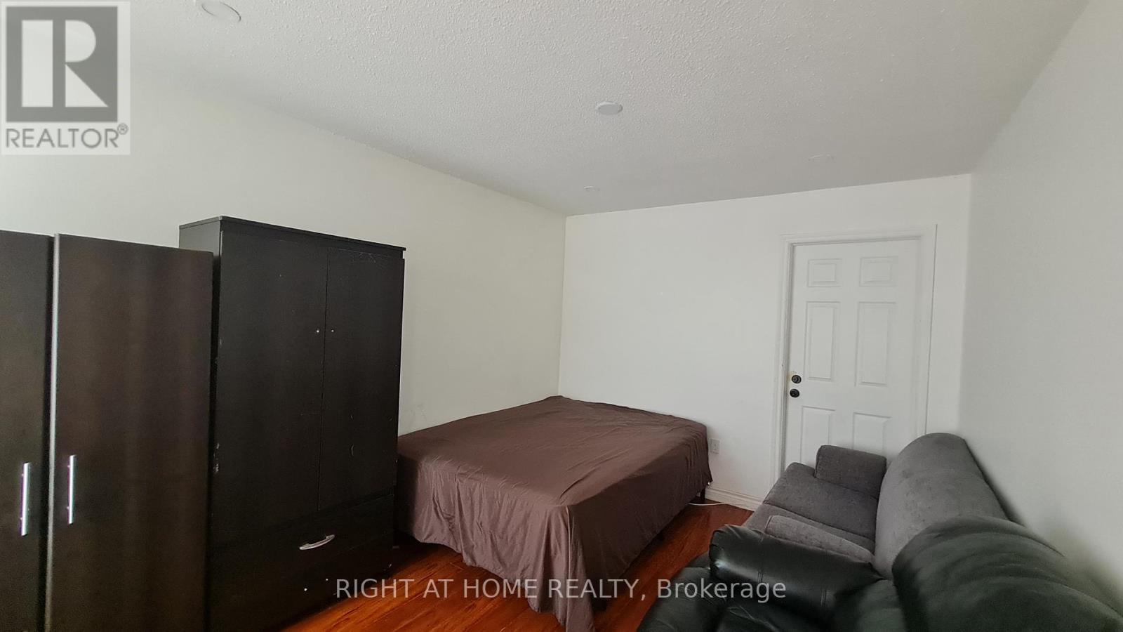 Main - 55 Littleleaf Drive, Toronto, Ontario  M1B 1Y7 - Photo 4 - E12303918