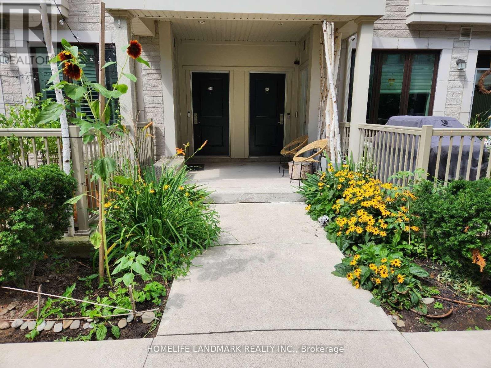 27 - 95 Eastwood Park Gardens, Toronto, Ontario  M8W 0B9 - Photo 2 - W12917504