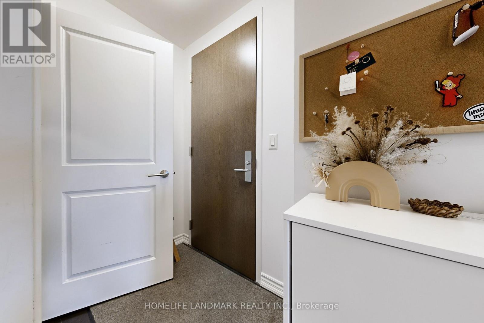 3015 - 386 Yonge Street, Toronto, Ontario  M5B 0A5 - Photo 3 - C12917522