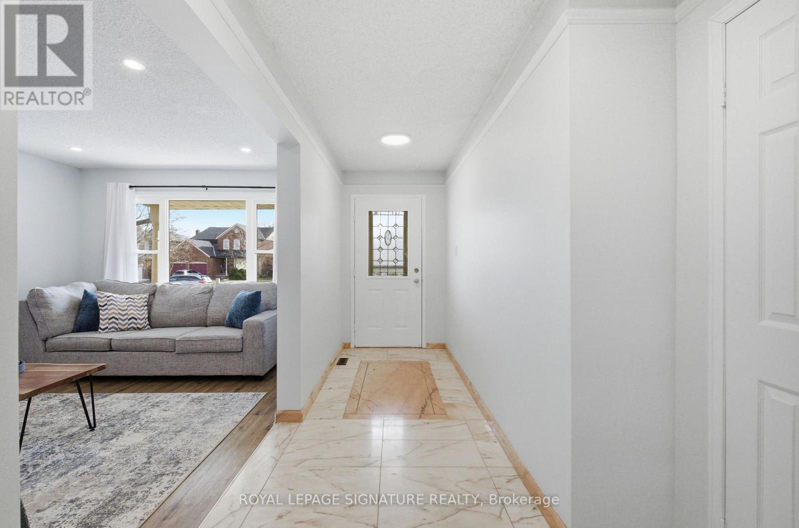 669 Highview Road, Pickering, Ontario  L1V 4W2 - Photo 2 - E12917526