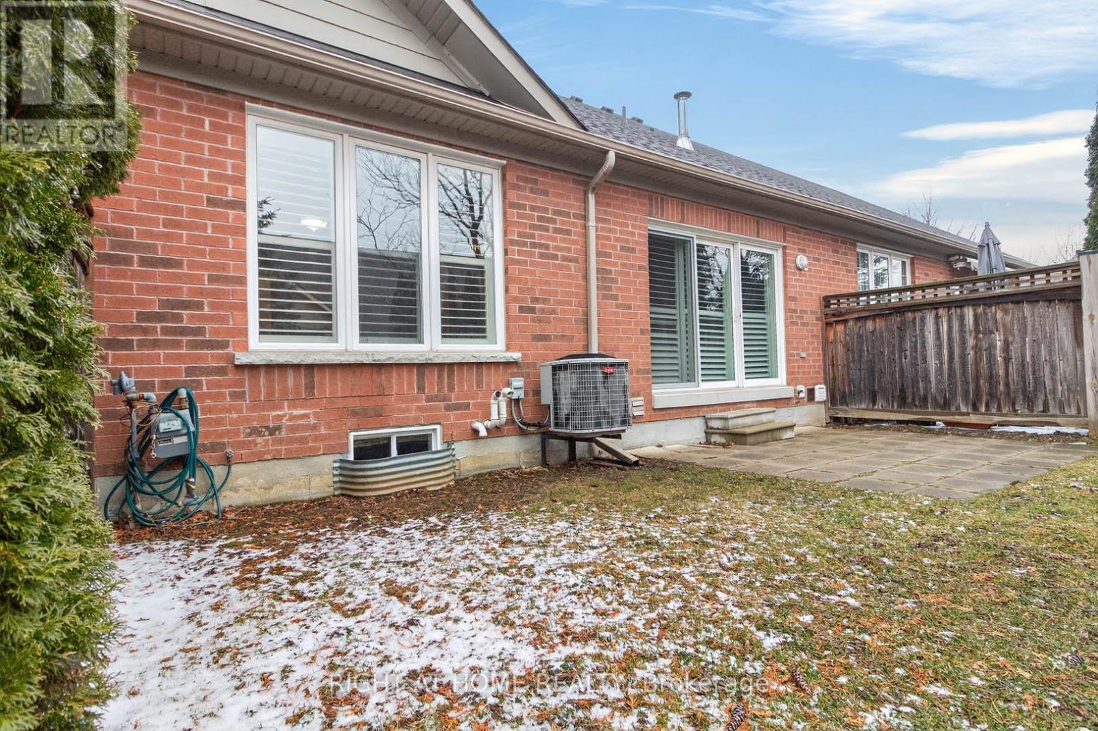 145 Louisbourg Way, Markham, Ontario  L6E 2A2 - Photo 25 - N12917516