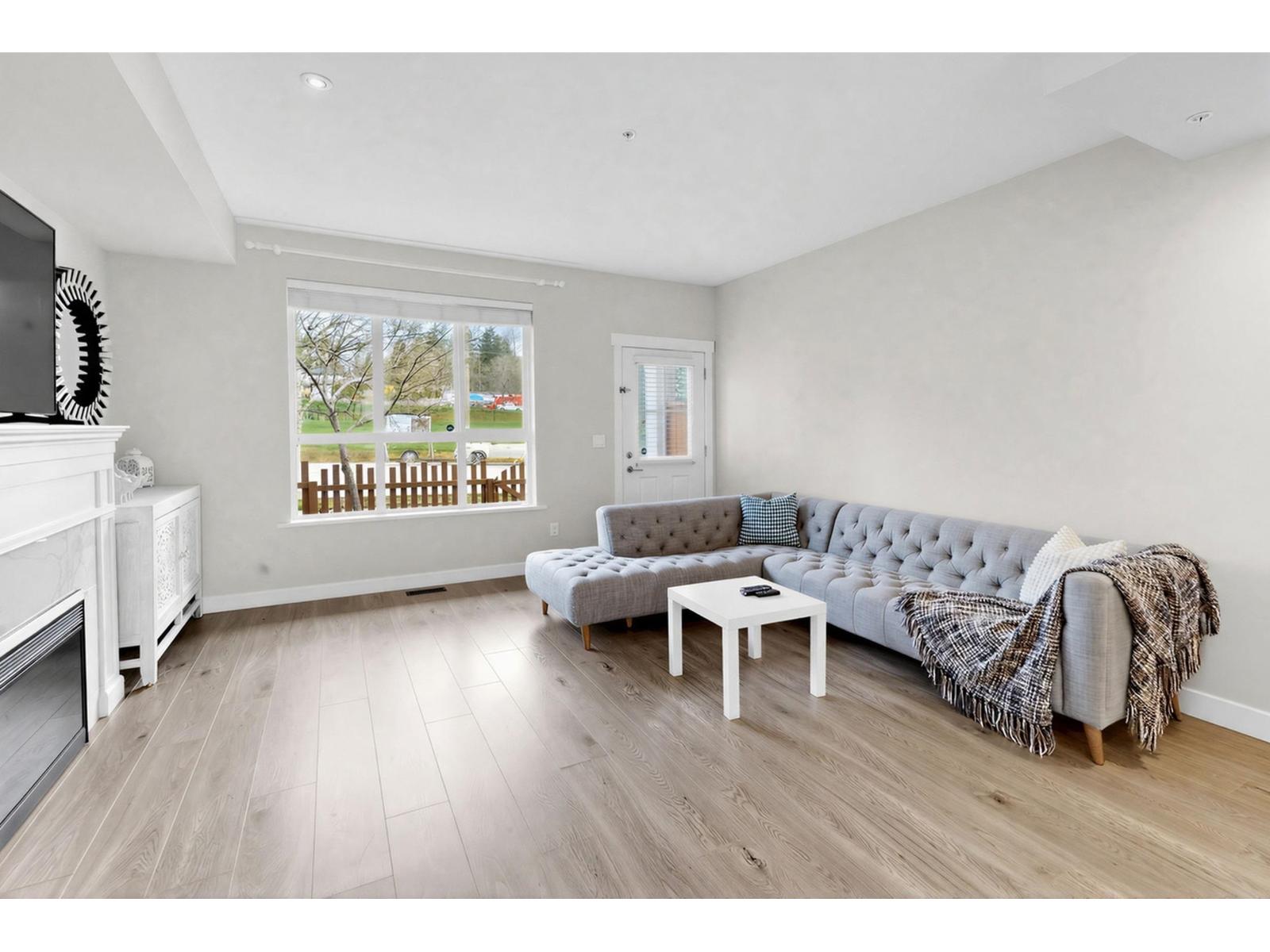 52 7157 210 Street, Langley, British Columbia  V2Y 0T3 - Photo 4 - R3102410