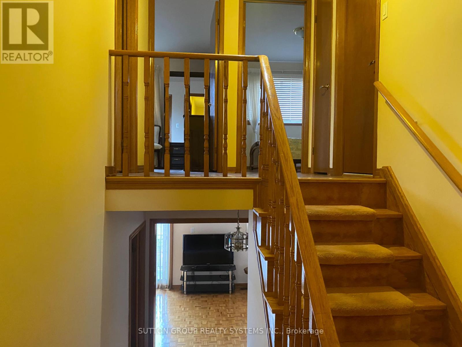 125 Sentinel Road, Toronto, Ontario  M3J 3G7 - Photo 11 - W12917532