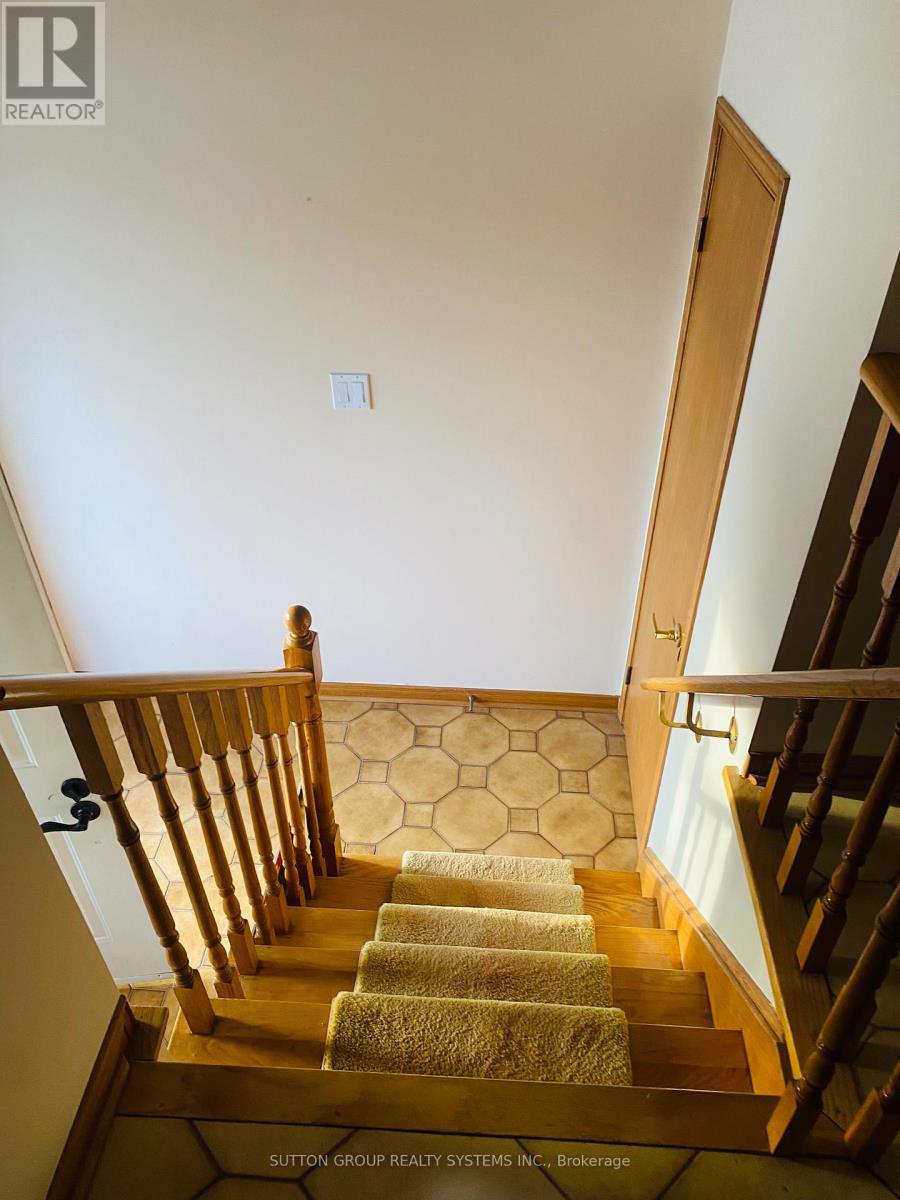 125 Sentinel Road, Toronto, Ontario  M3J 3G7 - Photo 2 - W12917532