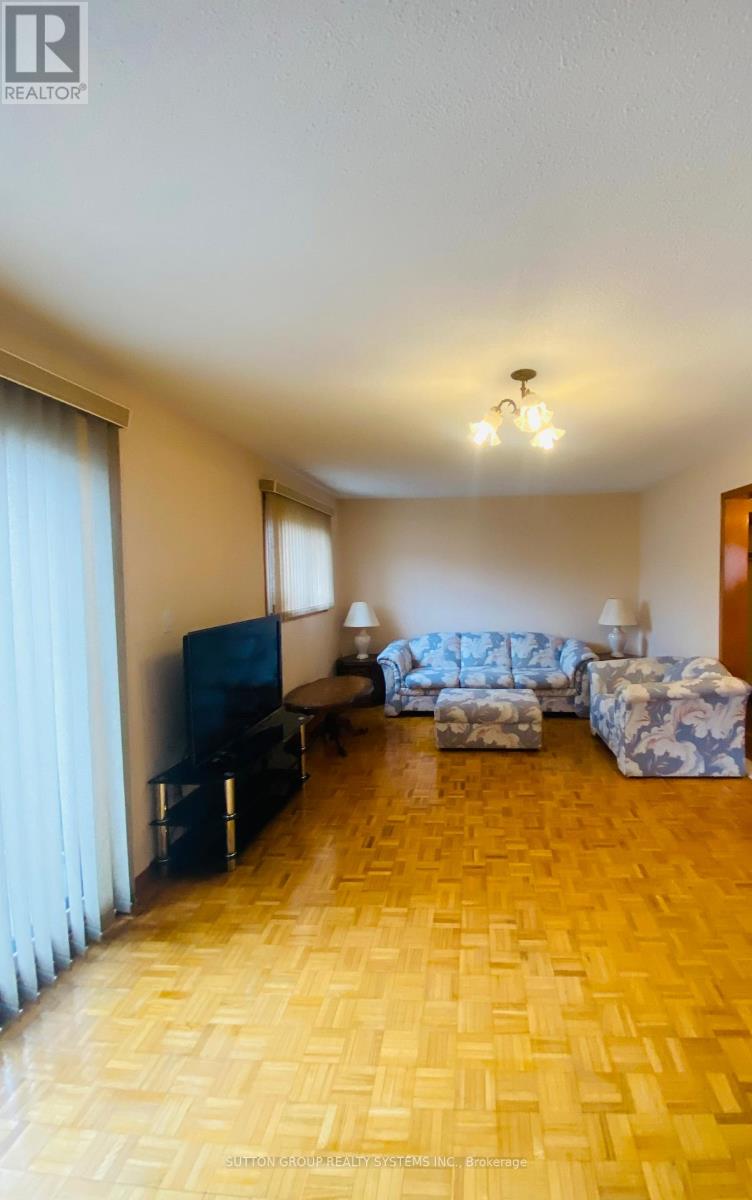 125 Sentinel Road, Toronto, Ontario  M3J 3G7 - Photo 20 - W12917532