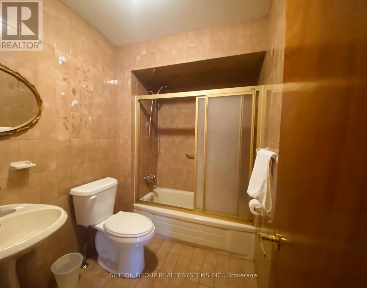 125 Sentinel Road, Toronto, Ontario  M3J 3G7 - Photo 22 - W12917532