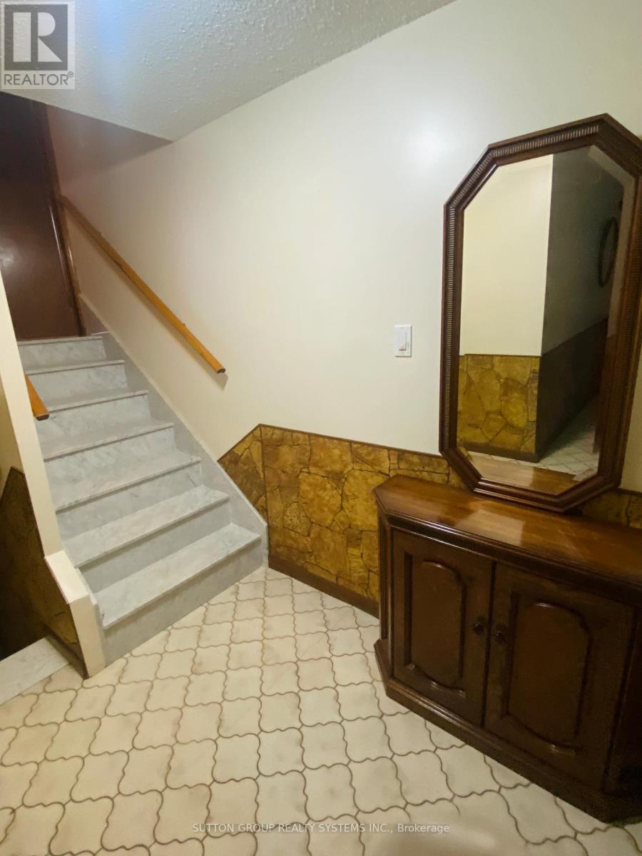 125 Sentinel Road, Toronto, Ontario  M3J 3G7 - Photo 24 - W12917532