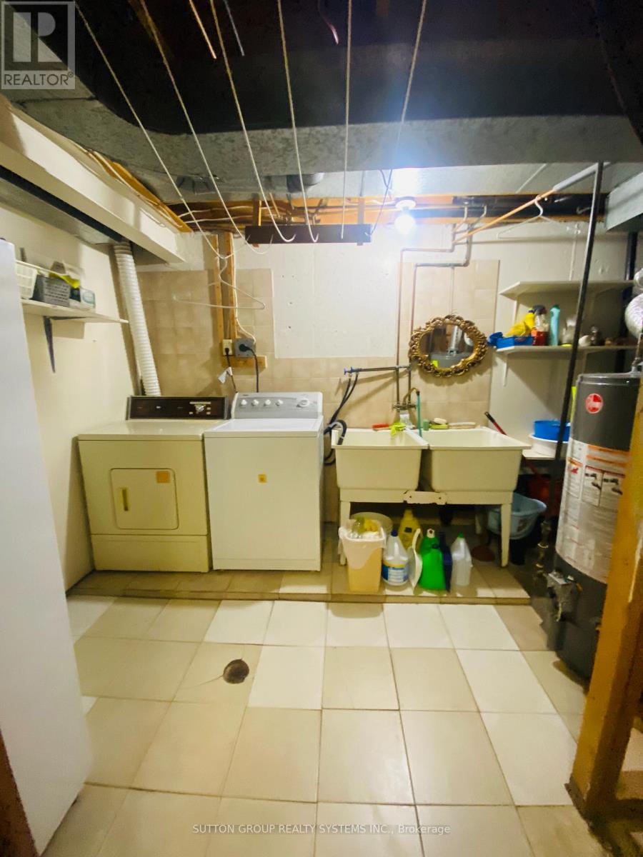 125 Sentinel Road, Toronto, Ontario  M3J 3G7 - Photo 36 - W12917532