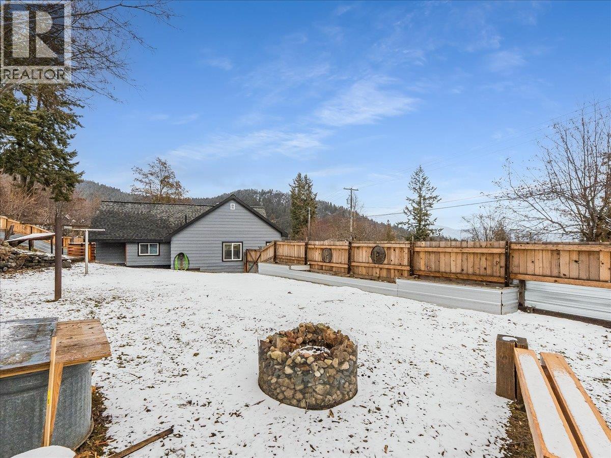 2043 Park Street, Rossland, British Columbia  V0G 1Y0 - Photo 62 - 10379188