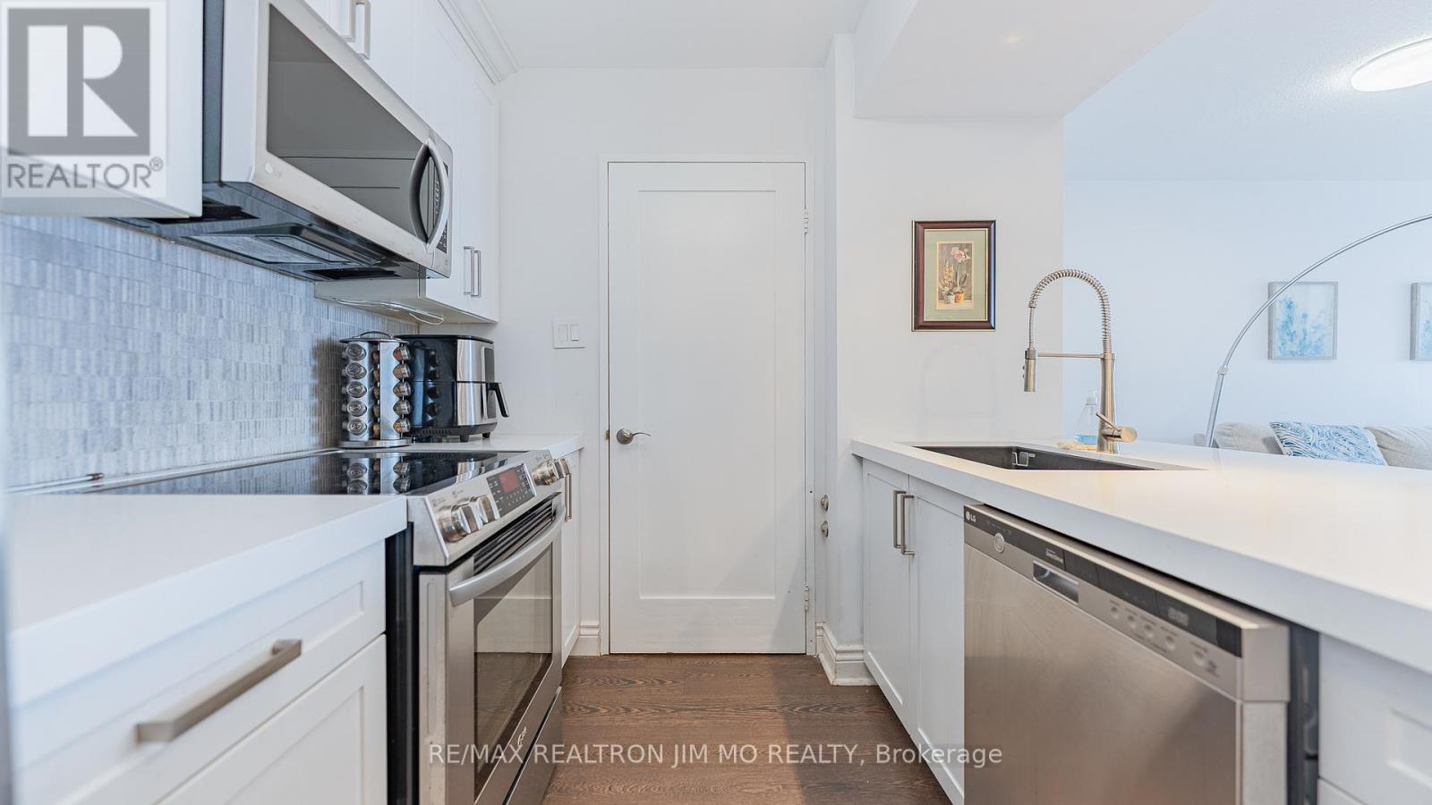 1101 - 330 Mccowan Road, Toronto, Ontario  M1J 3N3 - Photo 12 - E12857480