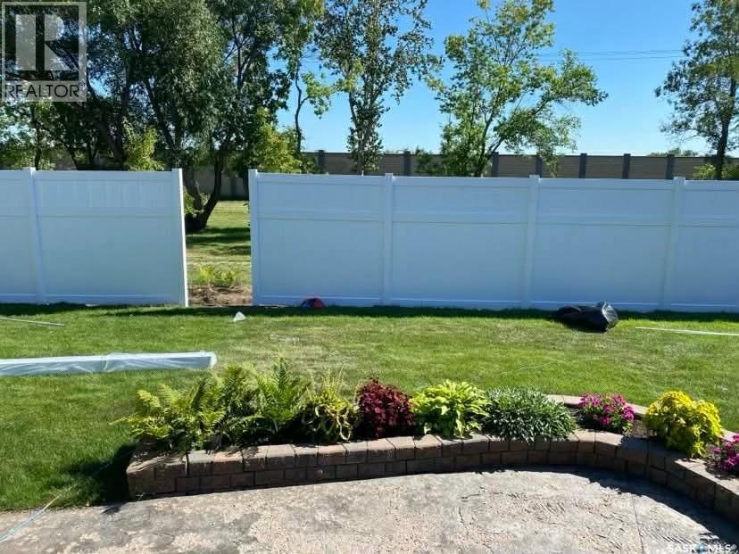 734 Wollaston Court, Saskatoon, Saskatchewan  S7J 4E5 - Photo 5 - SK026385