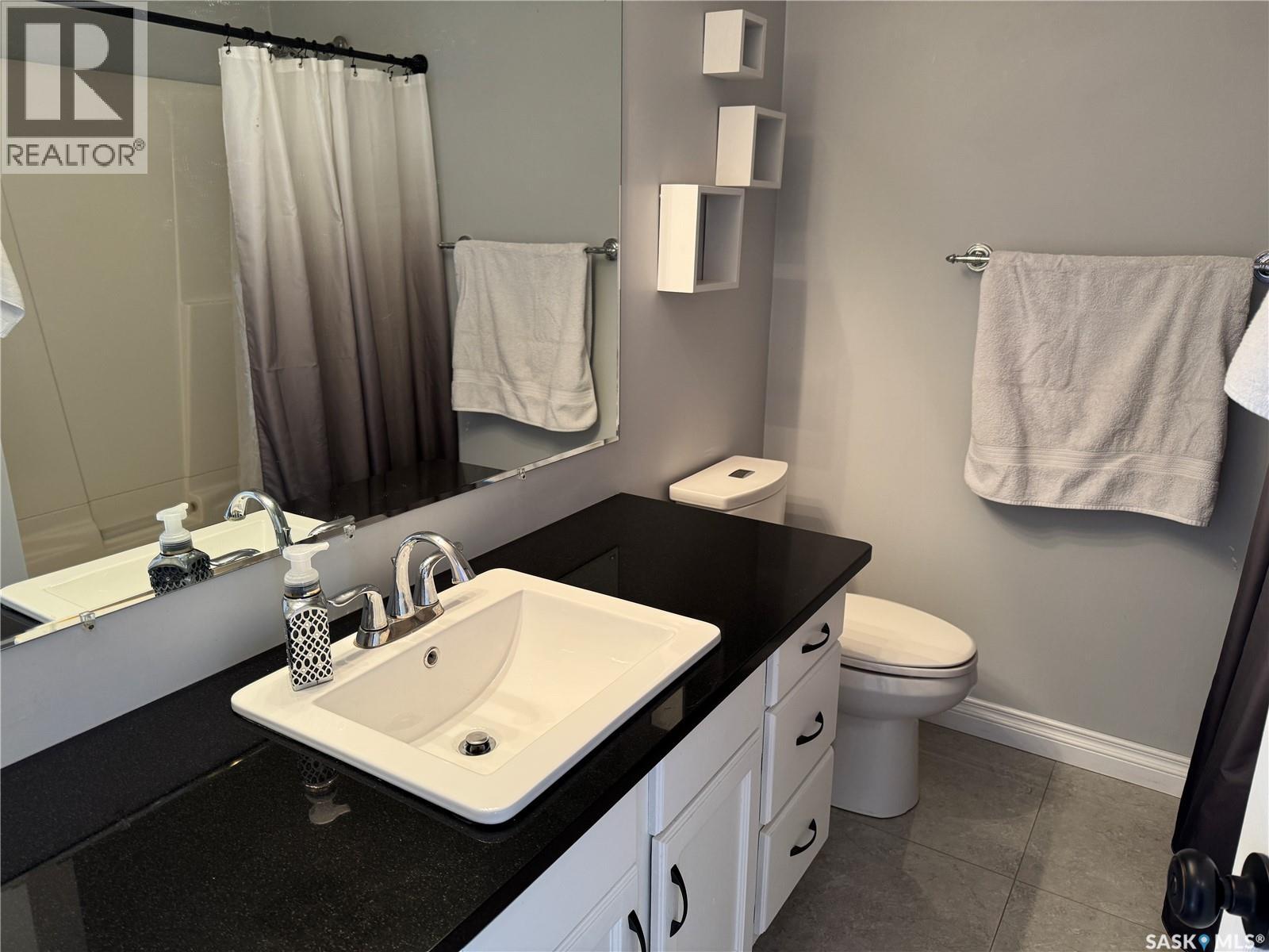 734 Wollaston Court, Saskatoon, Saskatchewan  S7J 4E5 - Photo 27 - SK026385